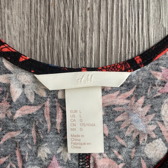 Patterned Shift Dress - Picture 4 of 4